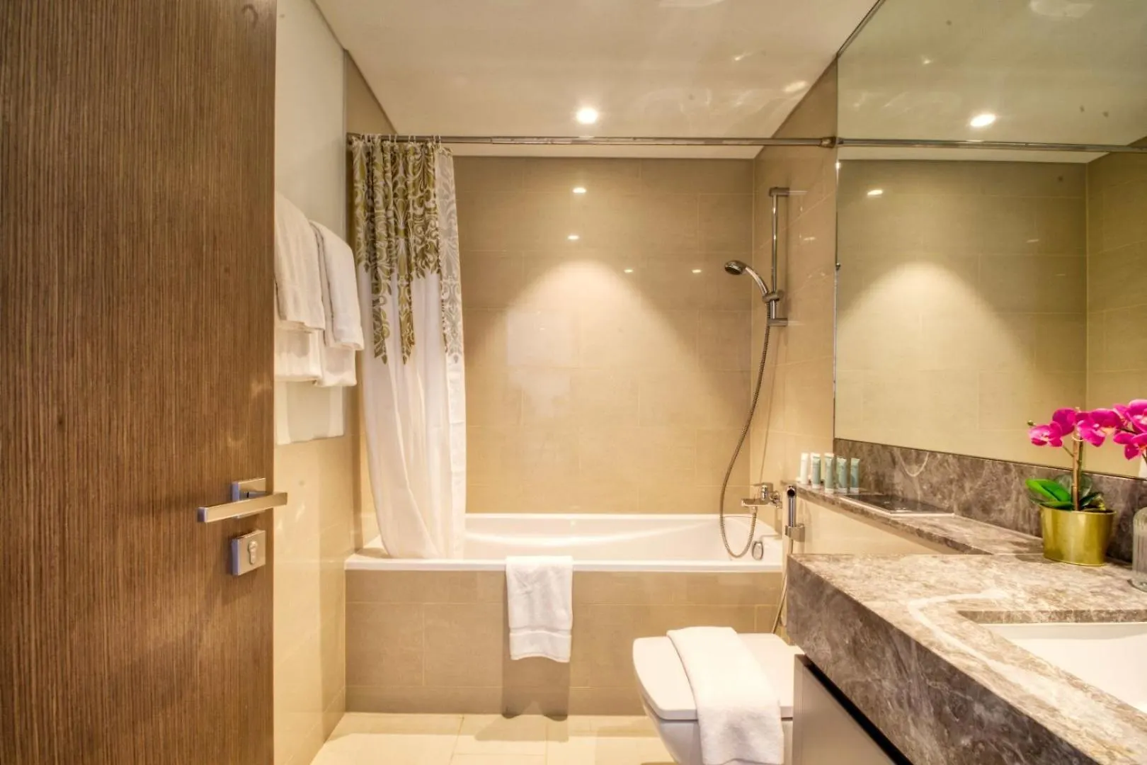 Apartamento Your 30Th-Floor Haven Awaits Dubai Emirados Árabes Unidos